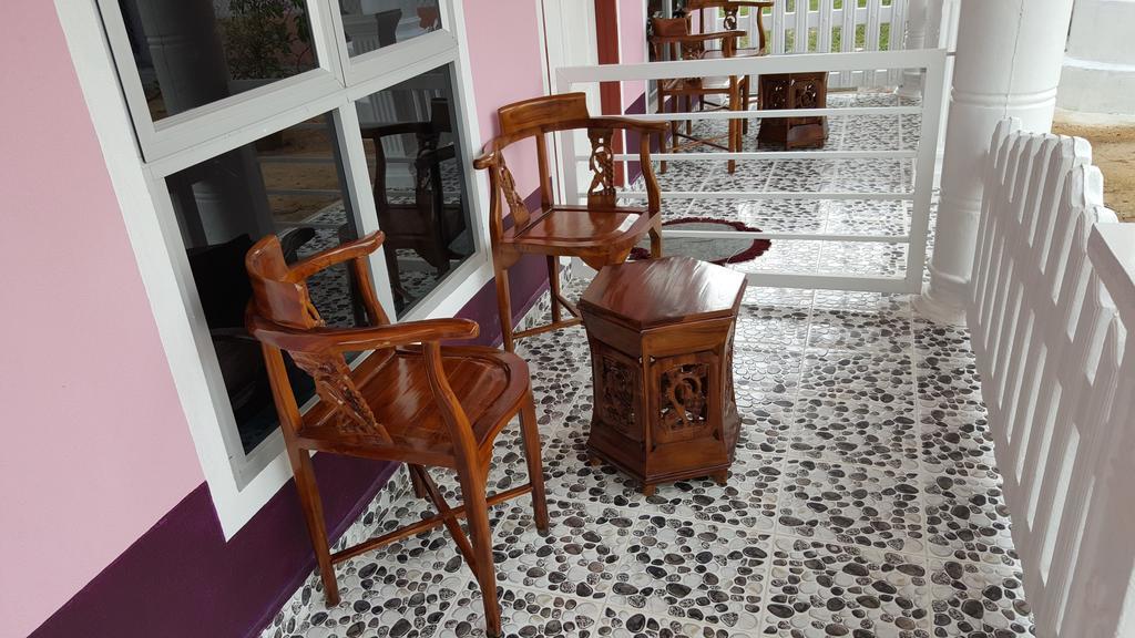 Iz Budget 2 Kampung Kuala Besut Extérieur photo