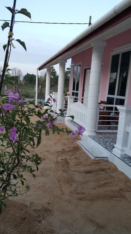 Iz Budget 2 Kampung Kuala Besut Extérieur photo